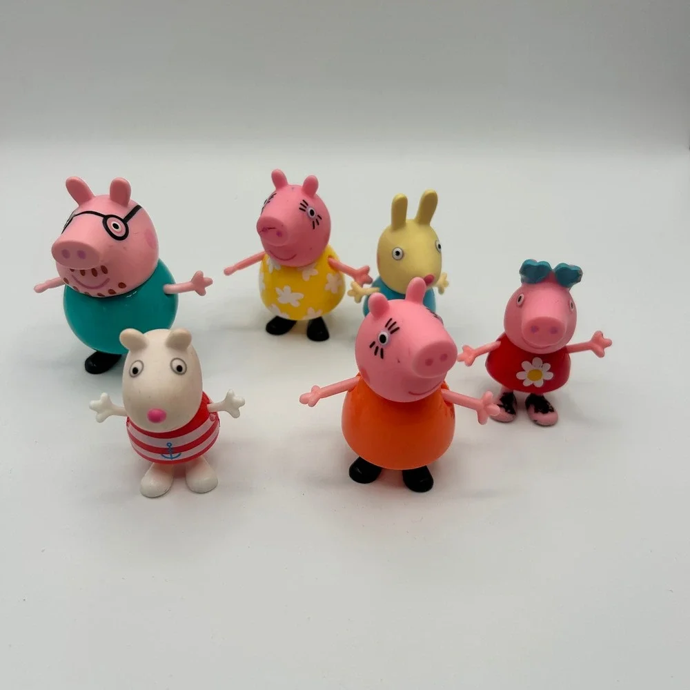 Peppa Pig Family and Friends 6 Piece Action Figure Lot Multicolored Plastic Toys